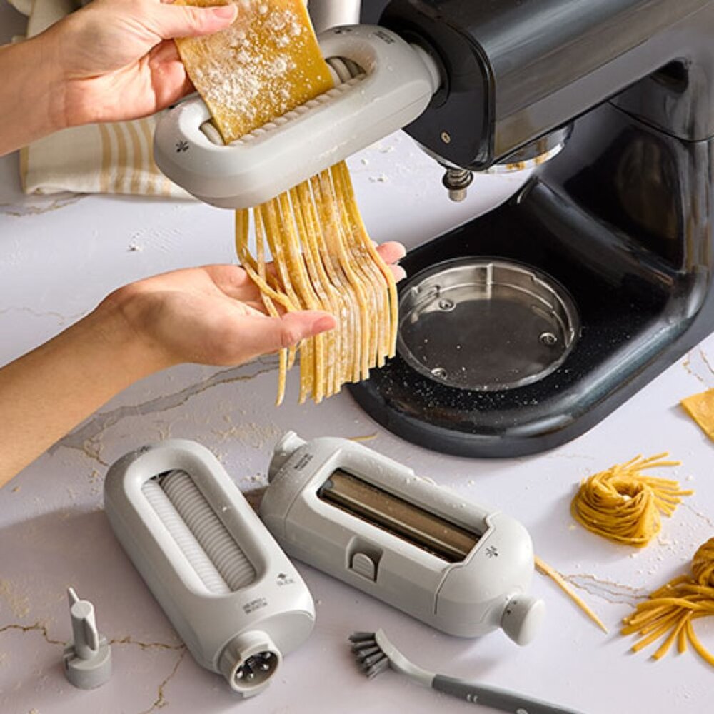 Pampered Chef Deluxe Stand Mixer 3-Piece pasta roller and cutter set